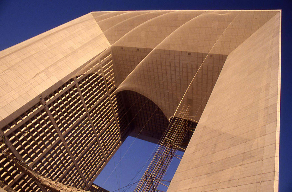 ladefense2w.jpg